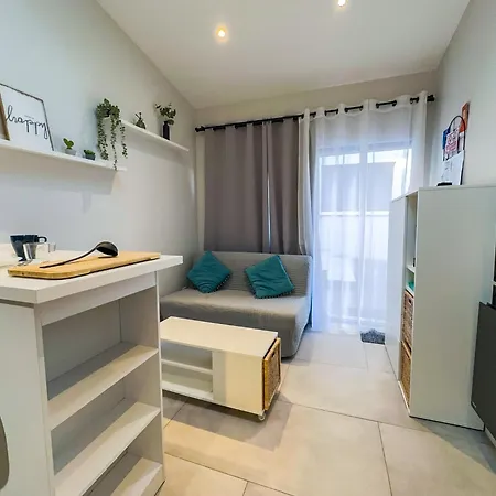 - Petit Parilly Apartment